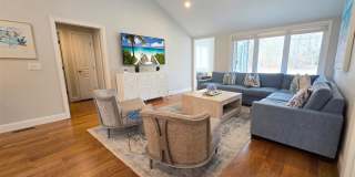 13 Beachland Avenue Gallery 22
