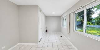 6847 Hawthorne Lane Gallery 8