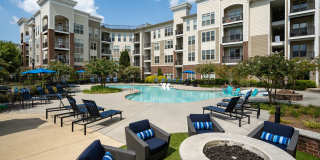 400 Belmont Gallery 19