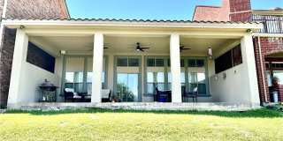203 San Saba Street Gallery 17