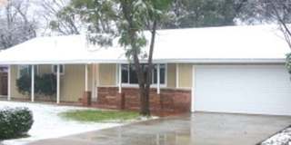 Large 3 Bedroom Home In Enterprise Area Gallery 1