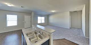 Very Nice 4 Bedroom 2 Bath Home in Yukon Schools. Gallery 6