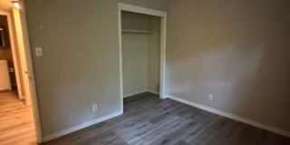 3 bedroom 1 bath duplex Gallery 9