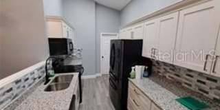 26 CLINTWOOD Avenue Gallery 8