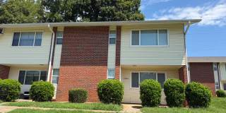 2 Bed 2.5 Bath - 10 Minutes to Downtown Gallery 1