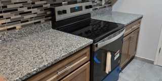 Beautifully Renovated Two Bedroom Condo in Ladue School District Gallery 8