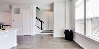 Fresh and Ready 4Bed/4.5Bath Beautiful 4 level TH + 2 Car Garage Gallery 12