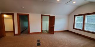 Large 3 Bedroom Home near Iowa State Fairgrounds! Gallery 21