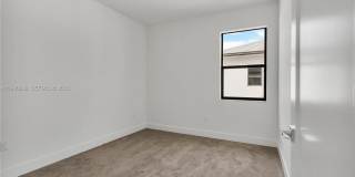 8037 NW 42nd St Gallery 29