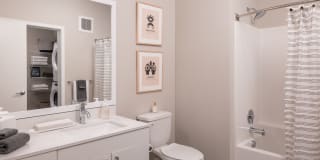 Jules on 3rd Gallery 10