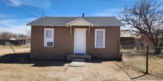 213 W 9th St - 2 bedroom 1 bath home Gallery 1