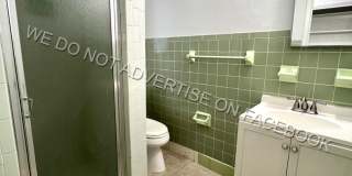 Charming 3 bedroom / 2 bathroom house now available for rent! Gallery 7
