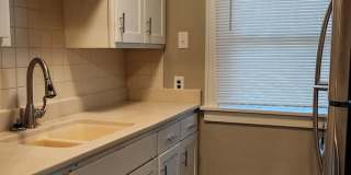 Beautiful 4 bed, 2 bath home for rent in the heart of Omaha! Gallery 12