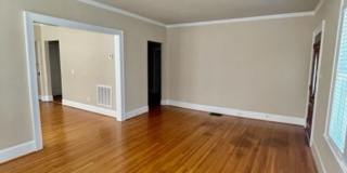 Introducing WesleyHeights401, a charming 3-bedroom, 2-bathroom house located in the heart of Charlotte, NC Gallery 10