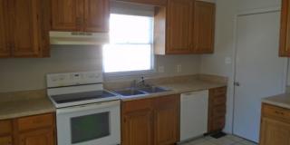 Conveniently located 3 bedroom! Gallery 8