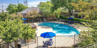 WatersEdge Denton Apartments Gallery 28