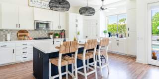 79818 Parkway Esplanade South Gallery 25