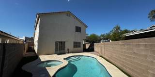 Pool & Spa plus 4 bedrooms Gallery 34
