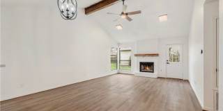 College Station - 3 bedroom - 2 bath house with garage and fenced back yard. Gallery 7