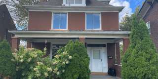 Updated 4 bedroom house for rent ! Gallery 1
