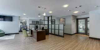 The Manhattan Gallery 43