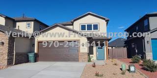 Just Like New!!  Great 3 bedroom 2.5 Bath duplex Gallery 1