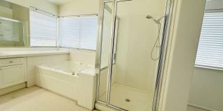 Spacious 4 Bedroom with Loft in Loma Linda Gallery 33