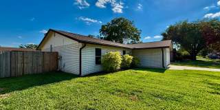 Desirable Grove Park Home 3/2 for Under $2,000!! Gallery 3