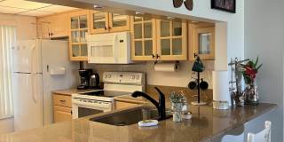 6180 Sun Boulevard Gallery 4