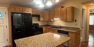 2-Bedroom 1-Bathroom unit W/ private deck and yard Gallery 1
