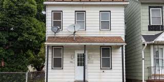 Spacious 4-Bedroom, 1.5-Bath Single-Family Home | Section 8 Eligible Gallery 1