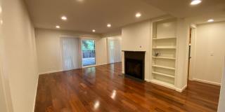 Beautiful 2 bed 2 bath 1st flr condo in the Gatehouse available now! Gallery 1