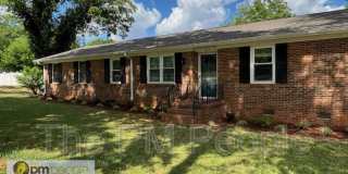 313 Katherine St Gallery 1