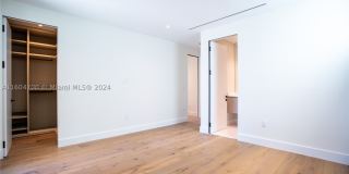 345 W 46th St Gallery 34