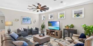 11932 Bourke Place Gallery 12