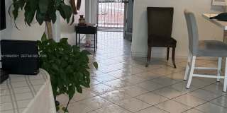 1481 NE Miami Gardens Dr Gallery 4