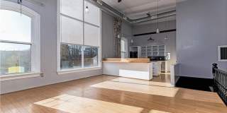 114 Main Street unit: 1A Gallery 14