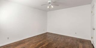 Nice Scottsdale Home 2 bedrooms 2 baths! Gallery 17