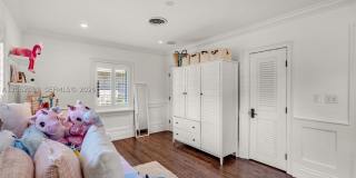 168 Morningside Dr Gallery 21