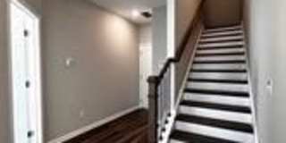 2568 Morehead Street Gallery 6