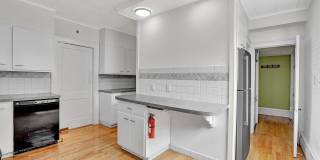 121 KENSINGTON Avenue Gallery 13