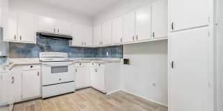2326 Barrington Circle Gallery 17