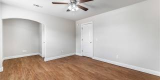 604 NW 17th Court Gallery 20