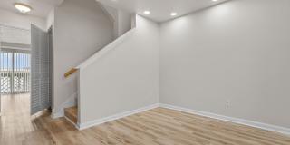 Beachfront 2BR/2BA Condo with Water Views in Norfolk – Water Included Gallery 12