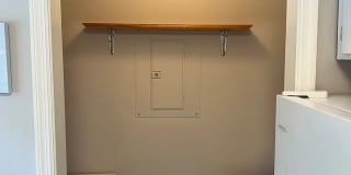 Fully Furnished 1 bed/ 1 bath Island Square Condo Gallery 12