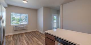 1013 &amp; 1015 Fifth St Gallery 7