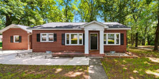 Serene 3BR Ranch with Spacious Yard & Updated Interiors Gallery 1