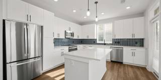 704 at the Quarter Gallery 26