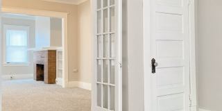 2436 Laurel Avenue Gallery 13