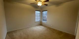 Unique 5BR/3B home in desirable Enchanted Forest on 1/4 acre Gallery 13